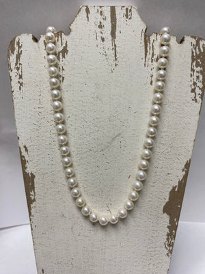 14 k white gold pearl necklace 6mm