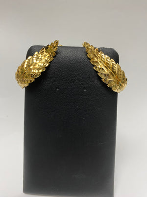 yellow gold medium leaf earrings